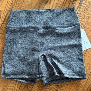 FLEO Heather Gray Charge Shorts Women’s Large NWT Seamless Athletic Gym